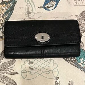Fossil Maddox Snap Soft Black Pebbled Leather Wallet Trifold